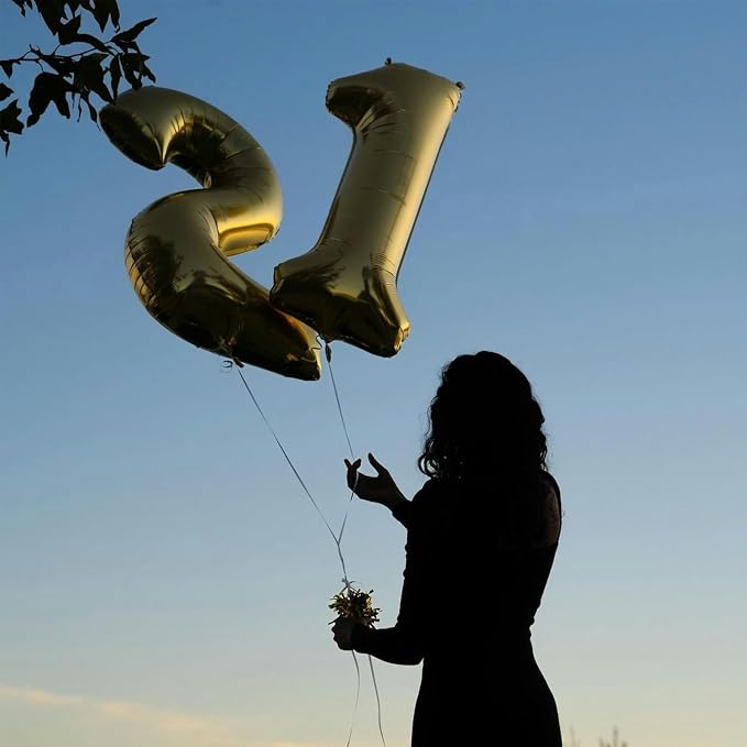 40 Inch Gold Number 8 Foil Balloon - Image 6
