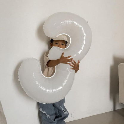 White 9 Balloon - Image 8