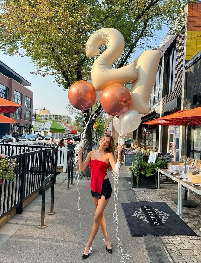 Number Balloons Cream 7 Balloon 40 inch - Image 4