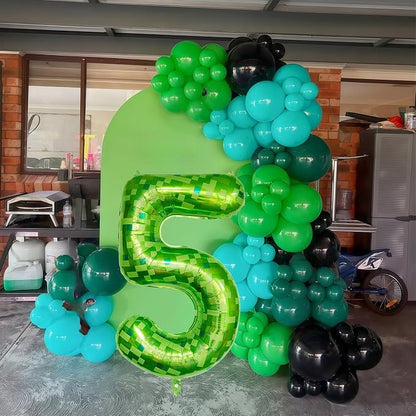 Foil 5 Balloons Number, 40 Inch Dark Kelly Green Pixel Number 5 Balloon - Image 4