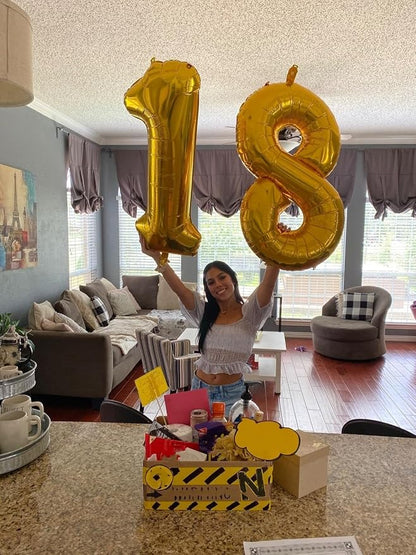 18 Balloon 40 inch Gold Number Balloons - Image 3