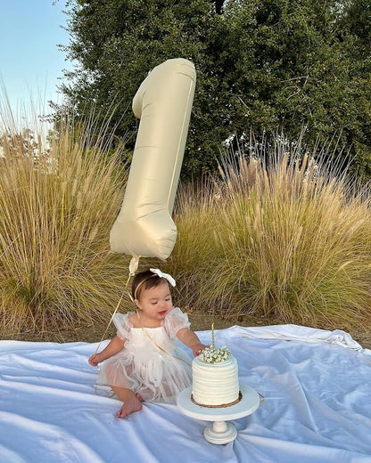 Cream 1 Balloon - Image 7